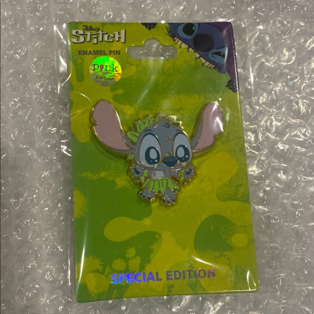 Disney Stitch Cutie Series - Hula Stitch 2" Pin Special Edition 300